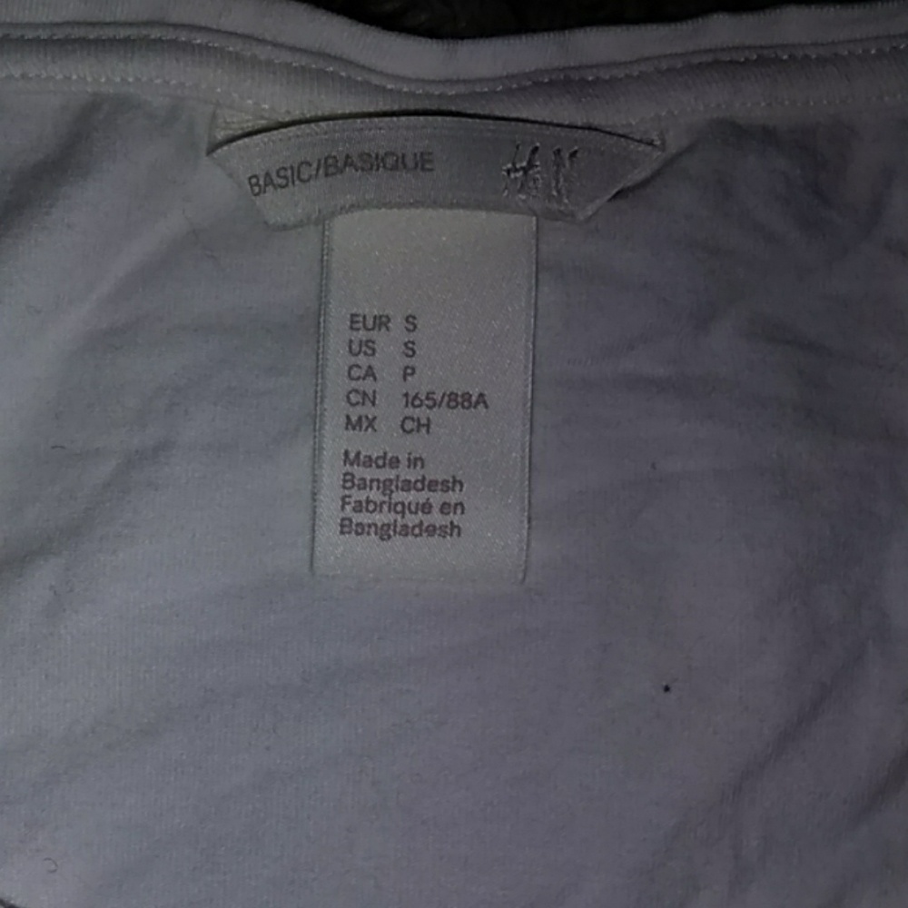 Basic white t - Picture 2 of 2